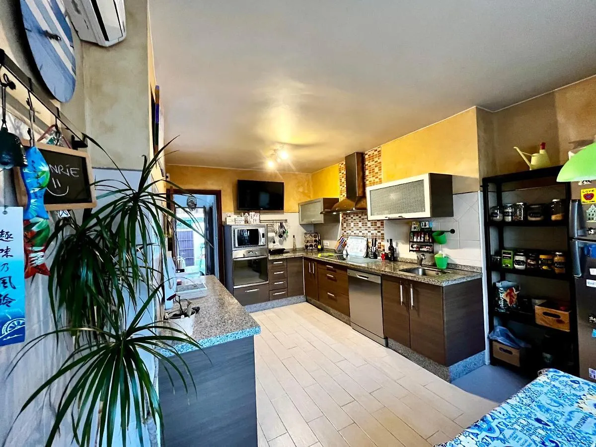 Like At Home Near Seville Montequinto Homestay